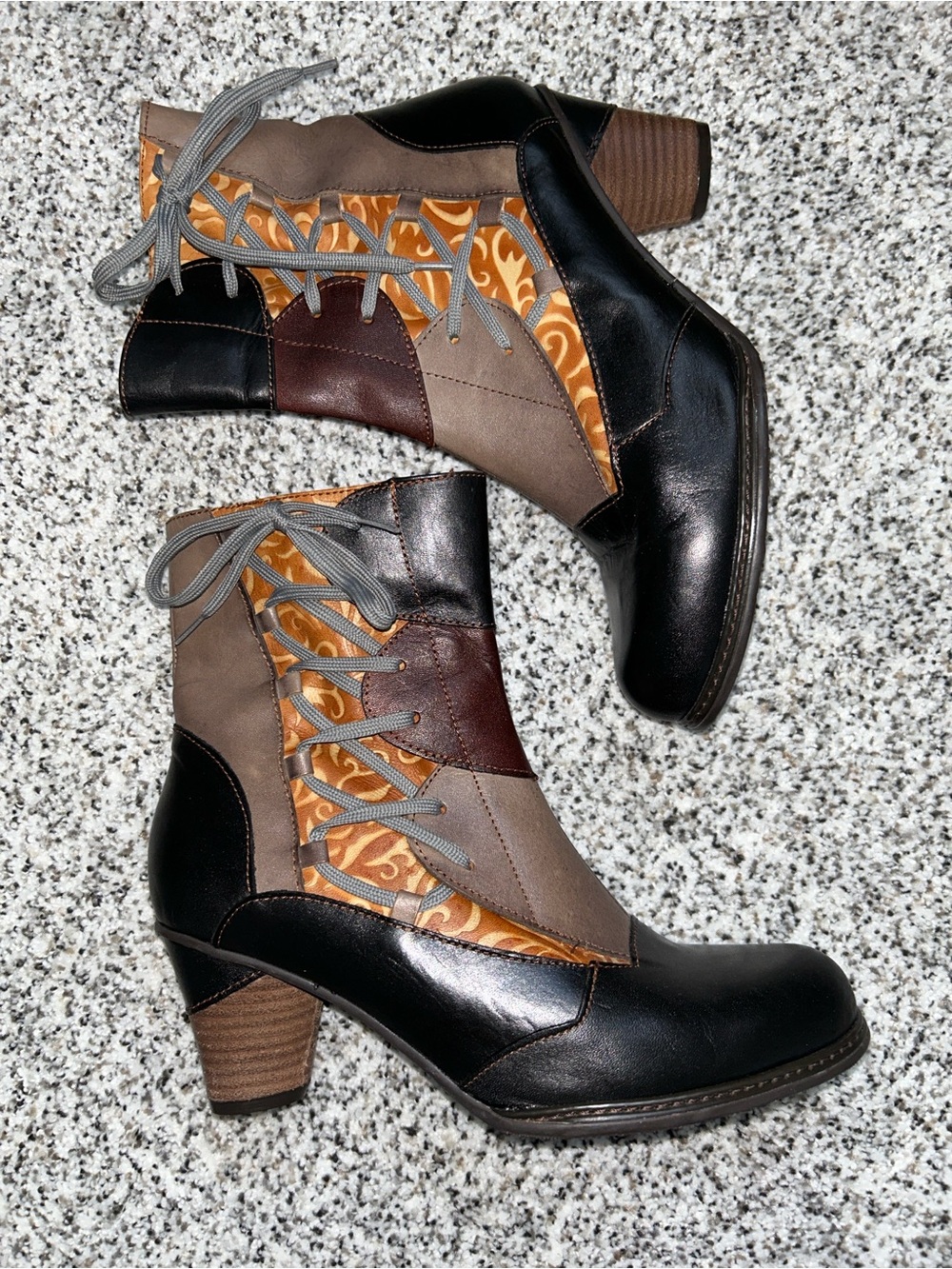 L’artiste Mixed-Material Lace-Up Ankle Boots in Black, Brown & Gray